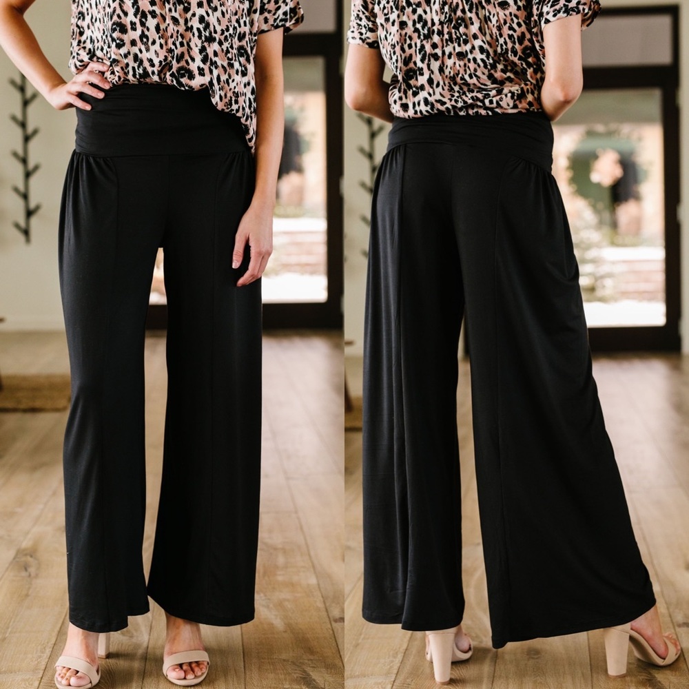 Walk On The Wide Side Pants in Black - Picture 4 of 6